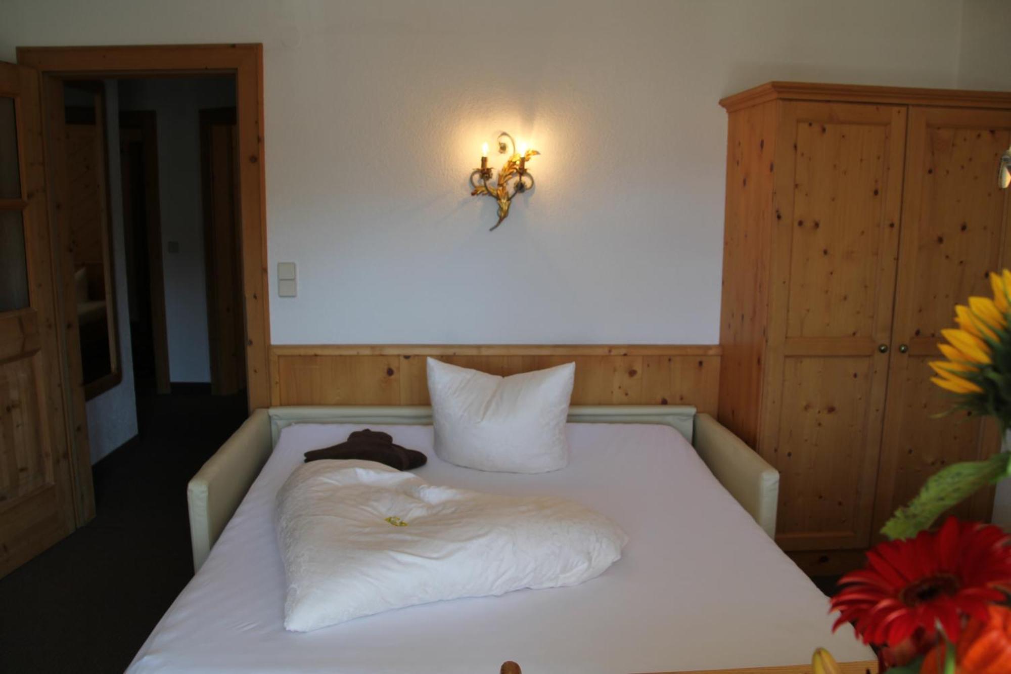 Hotel Garni Apart Elfriede Fiss Habitación foto